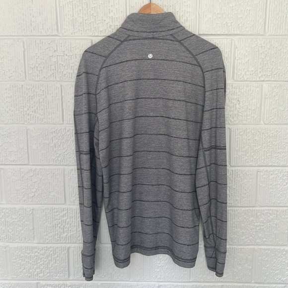 Lululemon Athletica Gray Striped Sweatshirt Men’s Large Excellent Condition - Picture 3 of 9